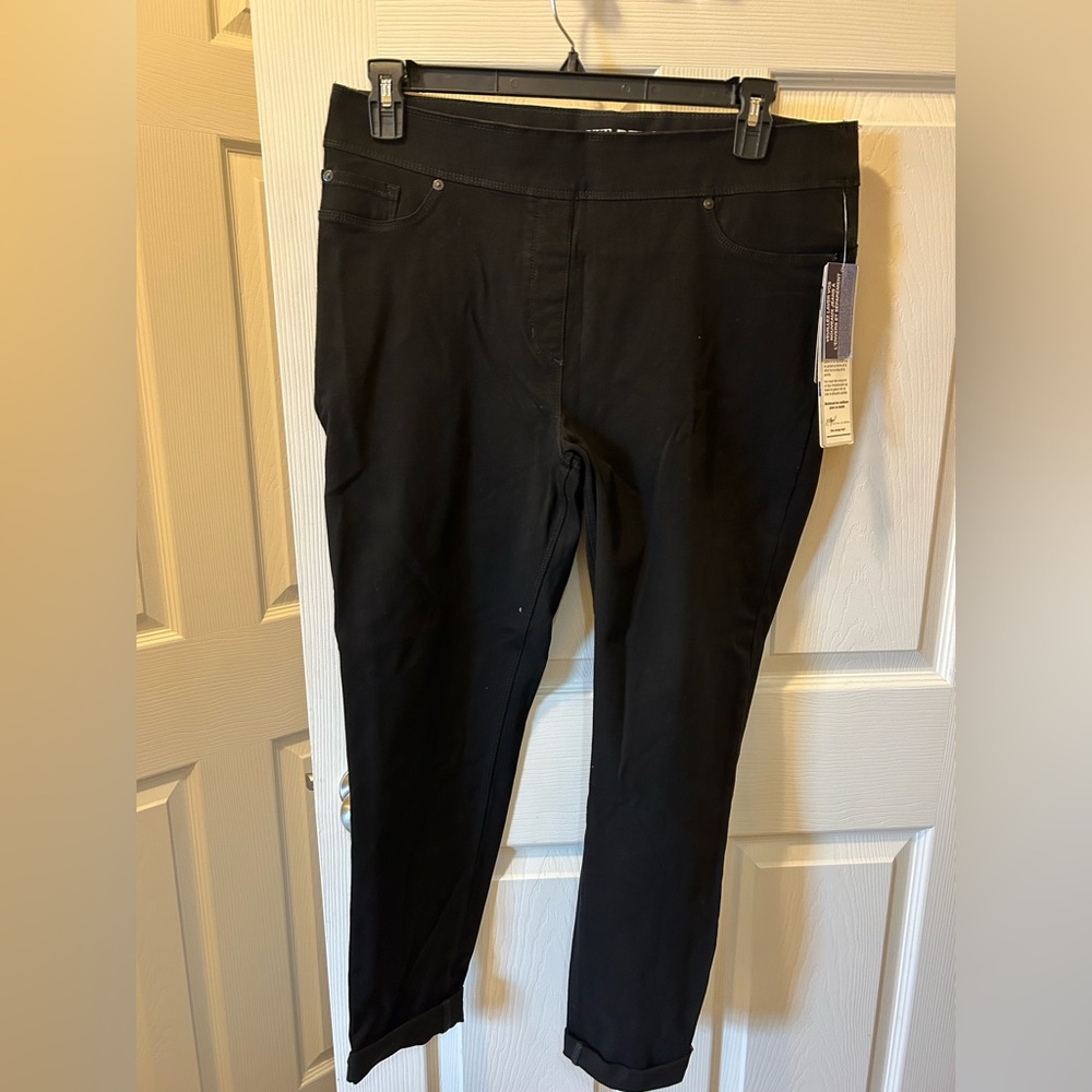 Peter Nygard 1X Luxe Denim Slims in Black Skinny Cuff Jeans 16-18 Plus NWT